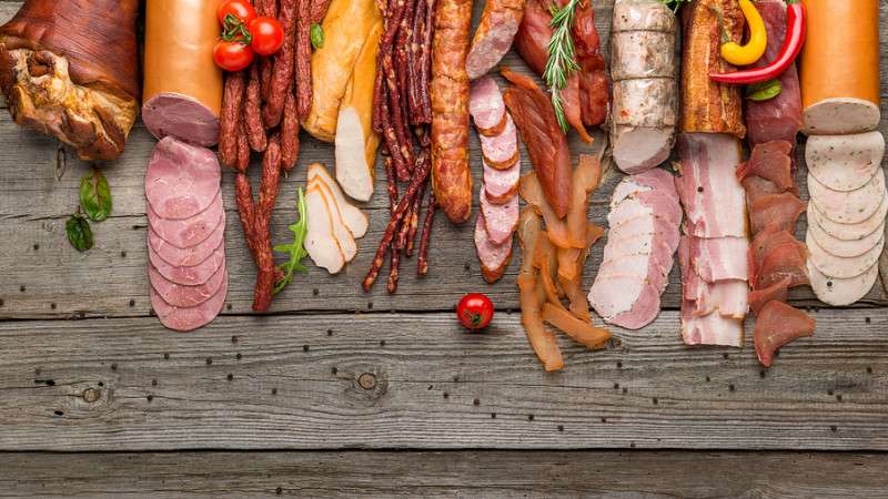 Nitrates et nitrites dans la charcuterie : comment reconnaître la viande de qualité ?