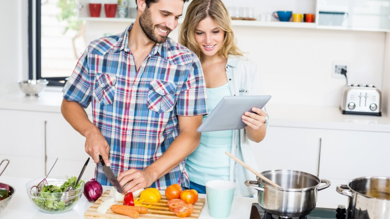 Être heureux en couple fait grossir?