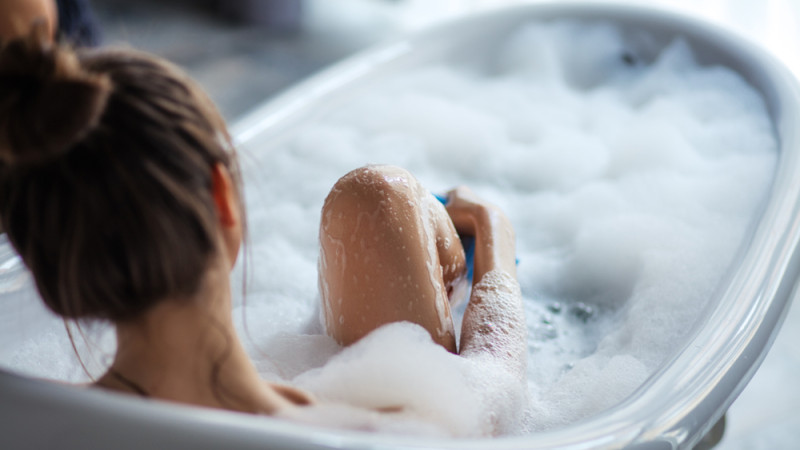 Est-il mauvais de rester dans son bain trop longtemps ?