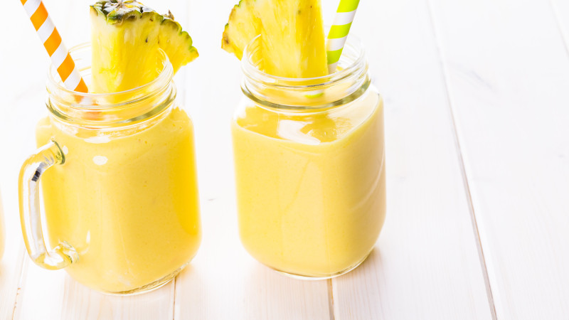 Smoothie brûle-graisse à l'ananas et au fenouil