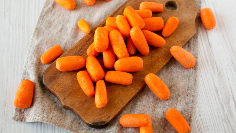 Faut-il arrêter de manger des mini carottes ?