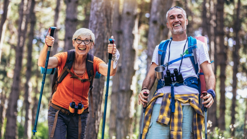 La marche nordique : le sport idéal pour maigrir ? 