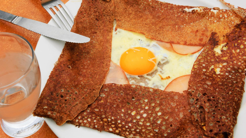 10 idées de crêpes salées à faire chez soi