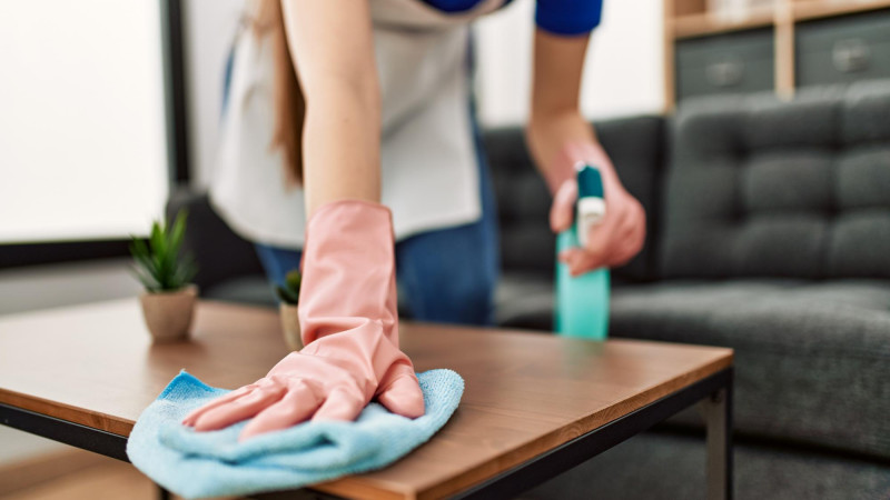 Les risques cachés dans votre placard :  les nettoyants ménagers dangereux pour la santé