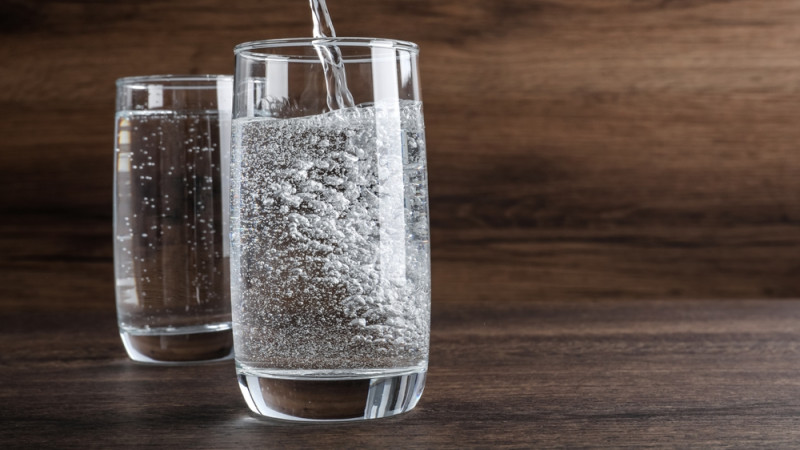 Est-ce bon de boire de l’eau gazeuse tous les jours ?