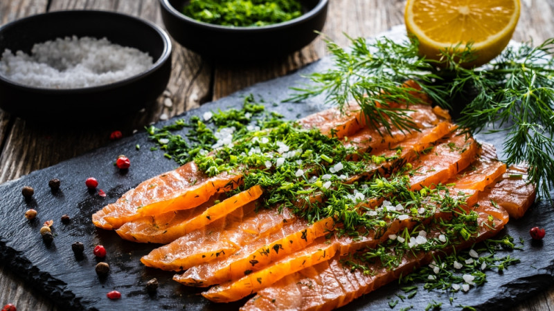 Le gravlax de saumon est-il calorique ?