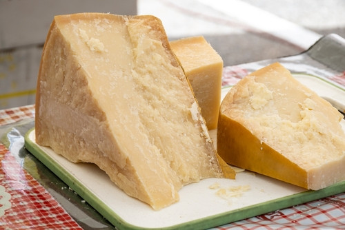 Vrai-Faux sur le parmesan : ce qu’il faut vraiment savoir