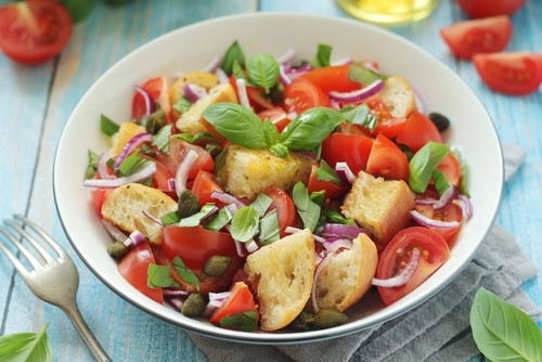 Recette de panzanella : la salade italienne gourmande
