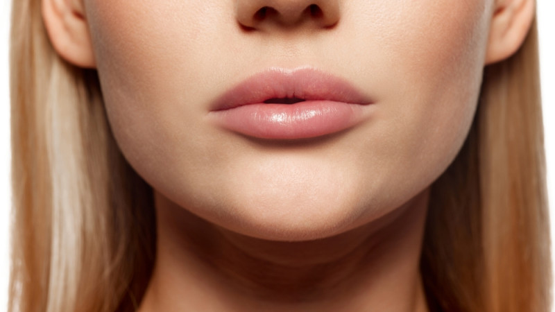 Qu'est-ce qui hydrate le plus les lèvres ?