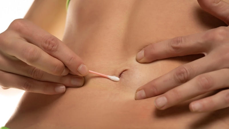 Comment bien nettoyer son nombril ?